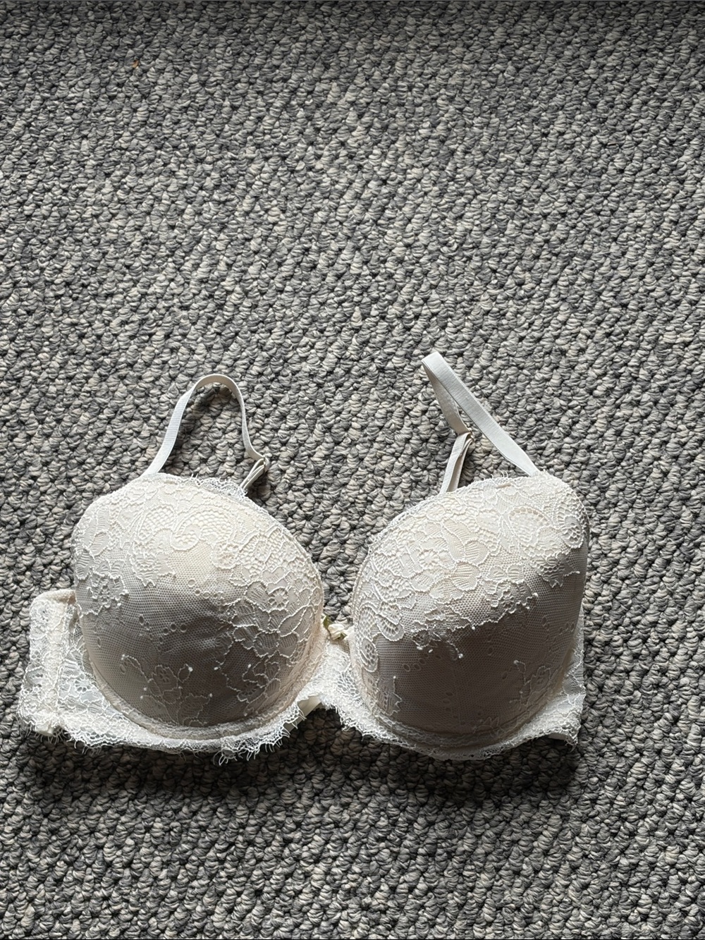 Jessica Simpson Bra